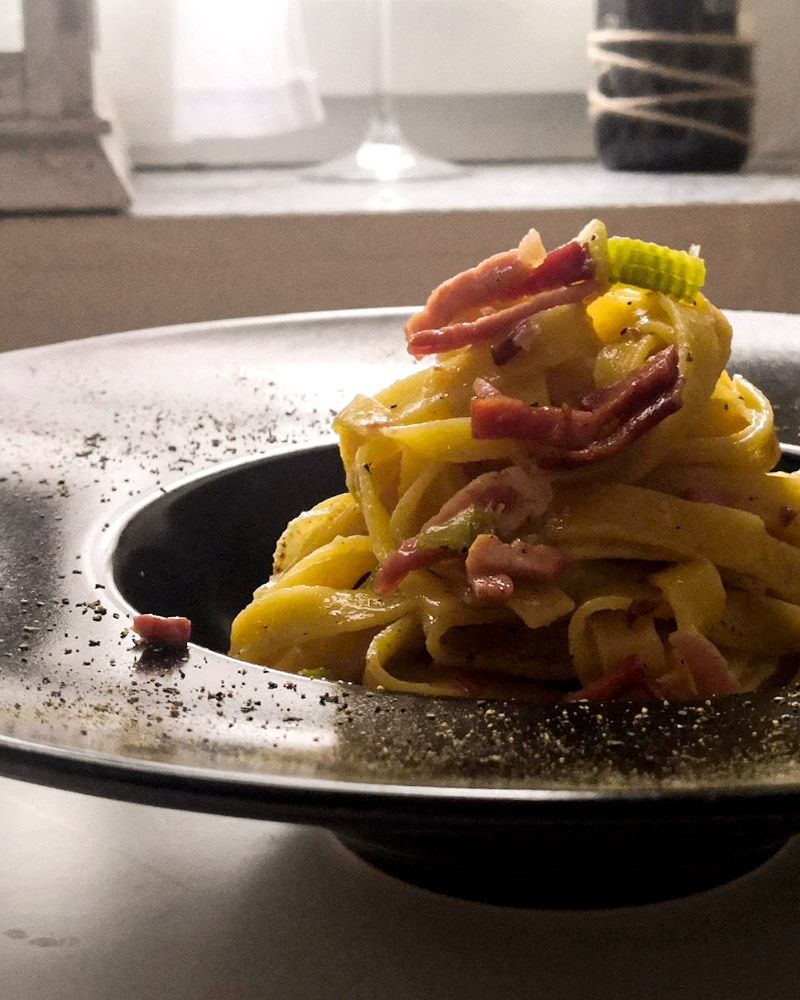 Traditionelle Santa-Giuletta-Tagliatelle, zuvor bei 700 Enolocanda zubereitet